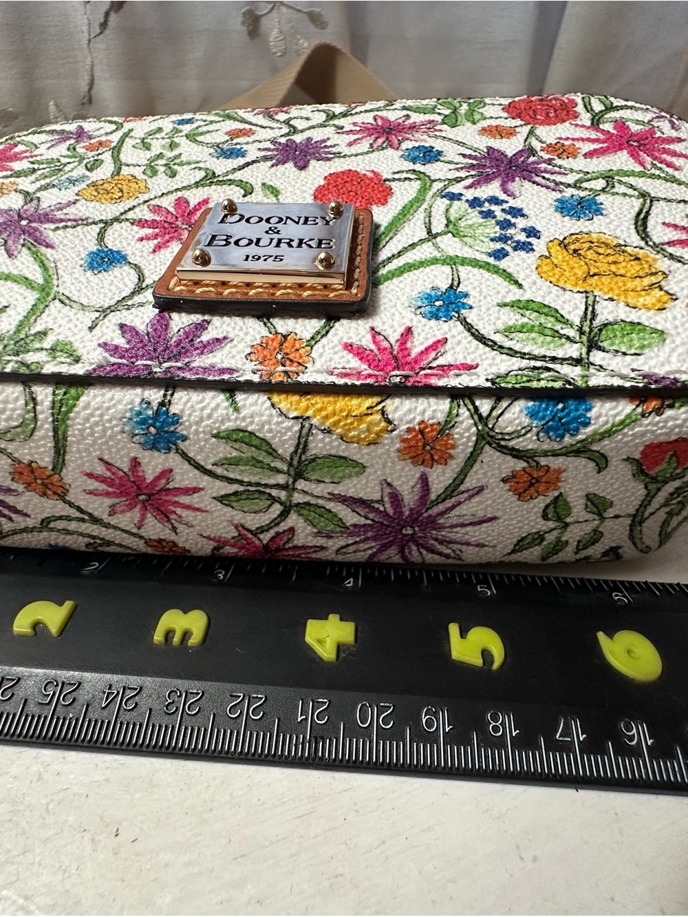Dooney & Bourke White Wildflower Floral Coated Canvas Belt Bag - Picture 8 of 12